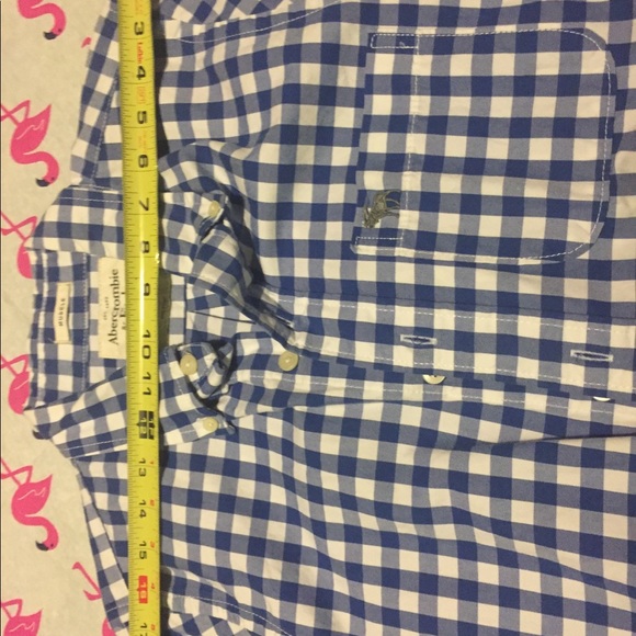 Abercrombie button down - size Medium - Picture 5 of 7